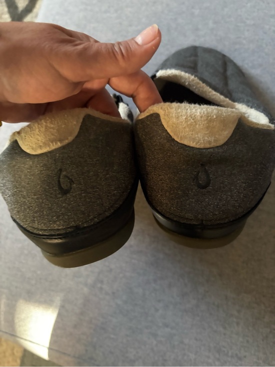OLUKAI Puku\'i Shoe - Men\'s
SIZE 11 dark gray loungewear  EUC main image 5